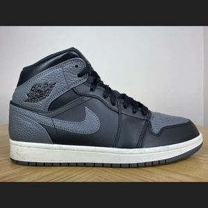 Air Jordan Retro 1 Mid